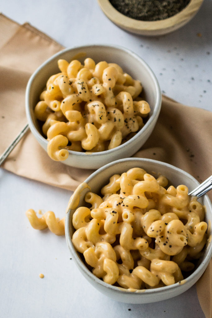 homemade stovetop mac and cheese | the frozen biscuit