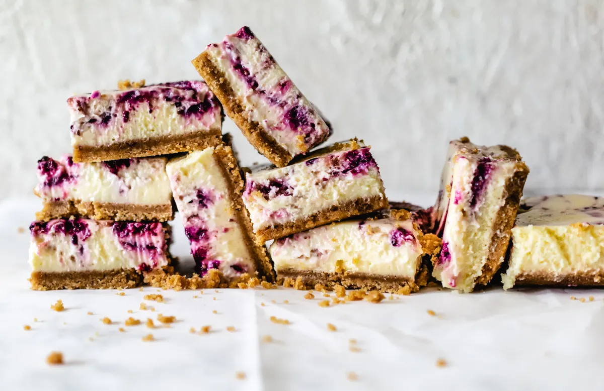 Mixed Berry Cheesecake Bars The Frozen Biscuit