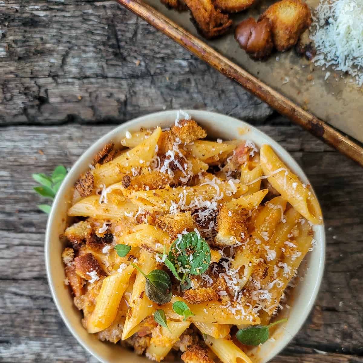 Pasta with vodka sauce and sausage